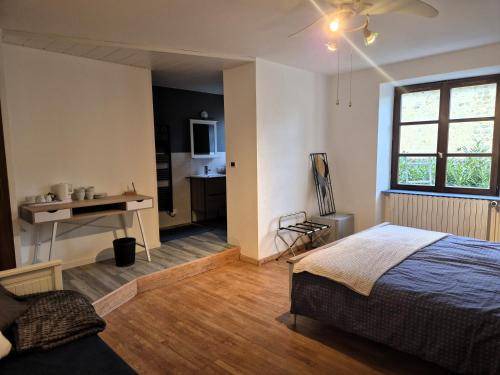 Saint-Germain-les-Arlay Bed & Breakfast | Cozy 2-Bedroom B&B with Spa and Family-Friendly Amenities