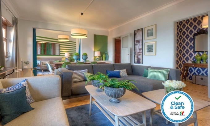 Alfama Apartment | Upper Class Retreat for 30 Guests with Spa & Pet-Friendly Amenities
