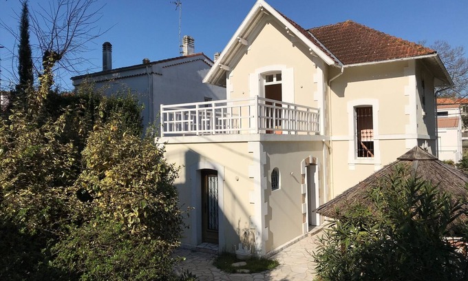 Royan Villa | Beachside Villa with Pool and Ocean View, Sleeps 10