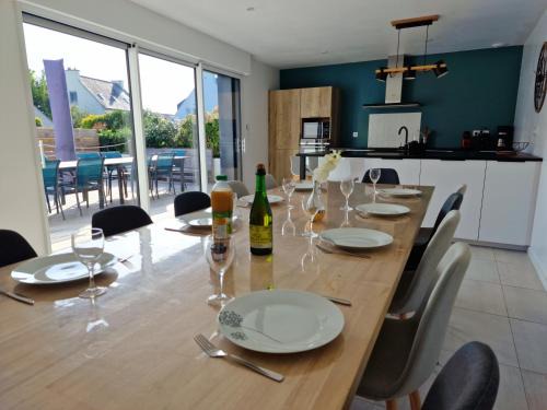 Trevignon House | Oceanfront Villa Jetez L'Ancre: Family-Friendly Getaway