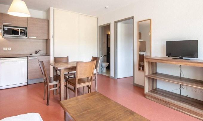Gresse-en-Vercors Apartment | 300m from shops, fitness, parking, tv, 28-35m², Gresse en Vercors