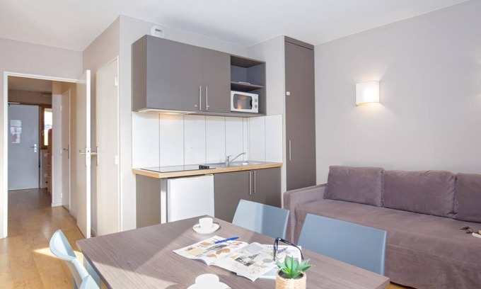 Pra Loup Apartment | Cozy Retreat in Pra Loup with Balcony and Ski Locker