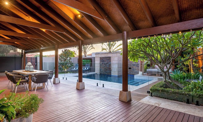 Hillarys House | Beachside Retreat with Ocean View & Heated Pool Awaits!
