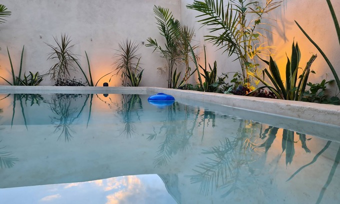 Merida House | Inviting Retreat with Pool, 3 Beds & High-Speed Wifi