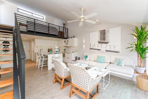 R House | Mixie 305: Family-Friendly Getaway with Pool & Breakfast