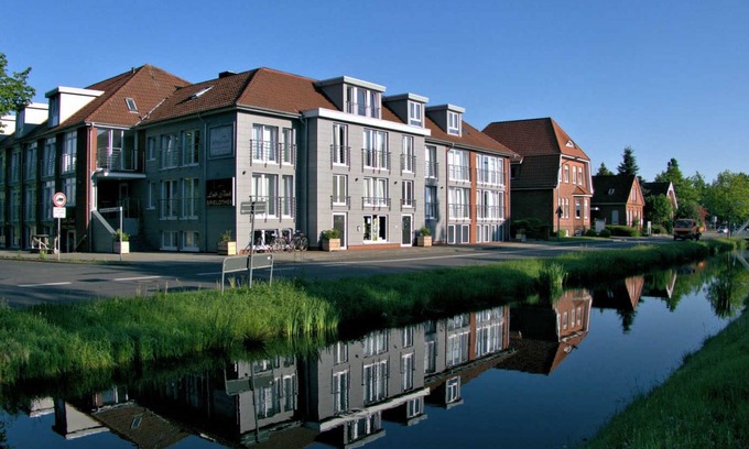 Rhauderfehn Apartment | Experience Comfort at Fehnferien: Wheelchair Accessible Retreat