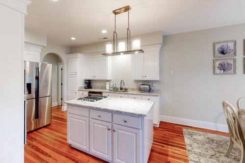 Seabrook Island House | Beachfront Retreat at 3074 Baywood - Rated 9/10 by Guests