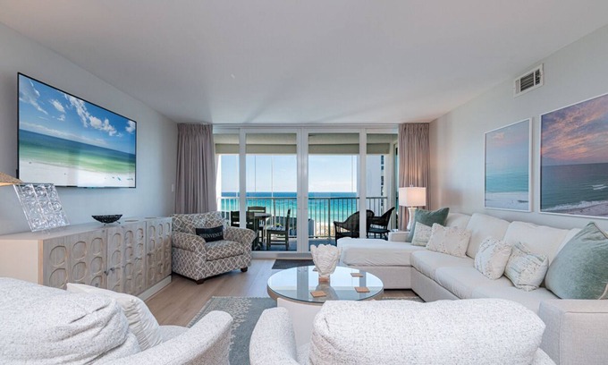 Holiday Isle Condo | Beachfront 2-Bedroom Condo with Pool & Spa - Unit 3095