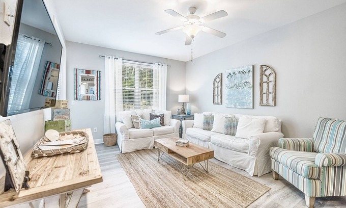 Santa Rosa Beach Condo | Discover Relaxation: Pool, Ocean Views & Fitness Amenities