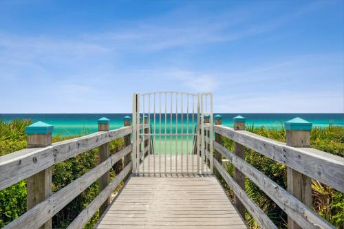 Rosemary Beach Apartment | Oceanfront 30A Villas at Sunset Beach for Family Getaways
