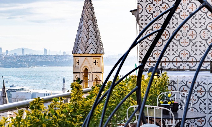 Galata Apartment | Exclusive Loft Studio with Private Terrace & Sea View