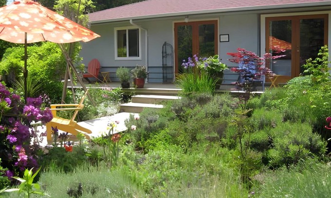 Ganges Bed & Breakfast | 31 m² Bed and breakfast ∙ 2 guests