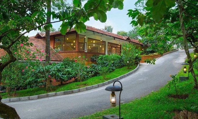 Kumily Resort | Cozy Resort for 3 Guests with Pool & Breakfast Included