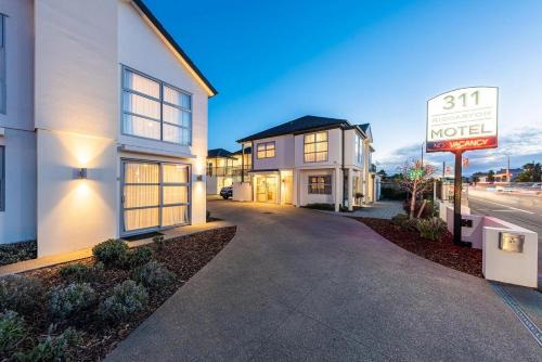 Upper Riccarton Hotel | Top-Rated 311 Motel Riccarton with Family-Friendly Amenities