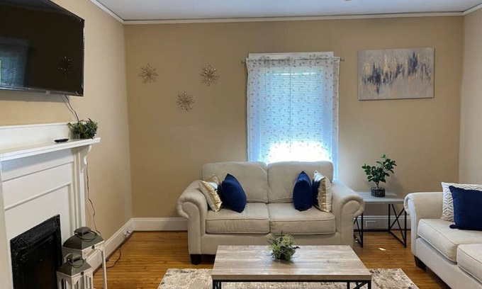 Concord House | Pet-Friendly Retreat at 314 Hillandale St NE with Breakfast