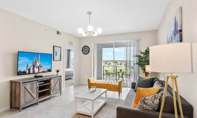Kissimmee Condo | Top-Rated Modern Storey Lake Resort near Disney Orlando