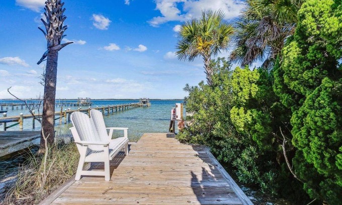 Villa Primera House | Child-Friendly Retreat at 319 Panferio Dr – Guest Rated 10/10
