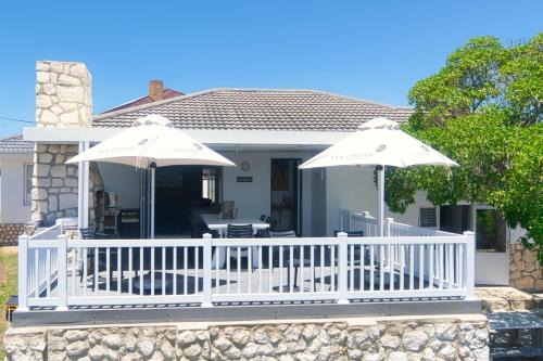 Struisbaai Apartment | Enjoy Family-Friendly Stays at 32 Blouvin Street, Rated 8.9
