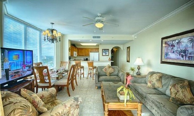 Florida Central Atlantic Coast Condo | July Getaway: Enjoy Lake Views & Spa at Top-Rated Hotel