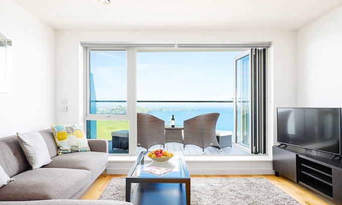 Lusty Glaze Apartment | Stunning 32 ONE Lusty Glaze - Breathtaking Ocean Views