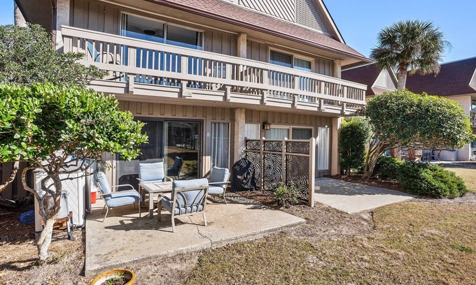 Saint Helena Island Condo | 322 Capt. John Fripp Villa- Resort Access and Golf Cart Included! Great central island location!
