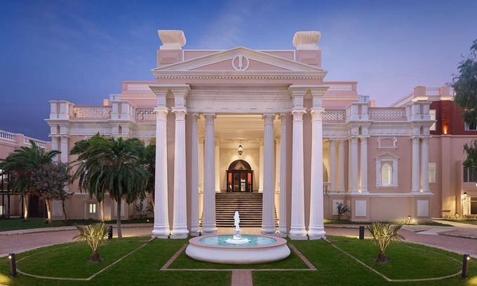 Amritsar Hotel | Spacious 5-Star Hotel with Pool and Spa for Up to 5 Guests
