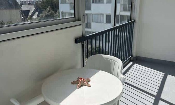 Roscoff Apartment | Inviting 32m2 Apartment Steps from Beach & Thalasso Spa