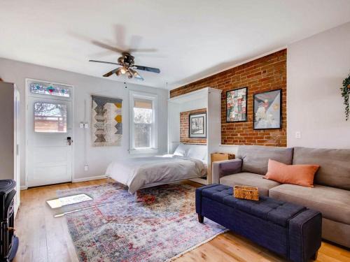 West Highland Apartment | Family-Friendly Retreat at 3329 W 31st for All Ages