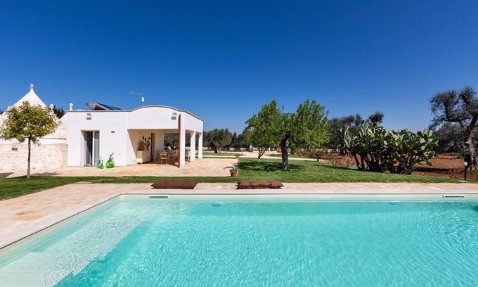 Francavilla Fontana Cottage | Enchanting 3360 Trulli Pangi: Pool, Kitchen & Pet Friendly