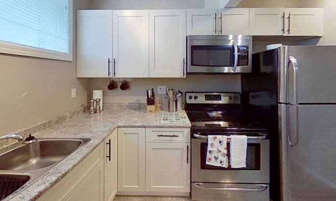 Hinton Apartment | Comfortable Stay at 336a Boutin - The Roost, Hinton AB