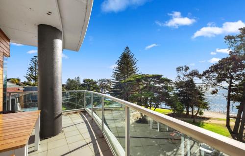 Cowes House | Oceanfront Paradise at 340 The Waves, Cowes - Rated 9.5/10