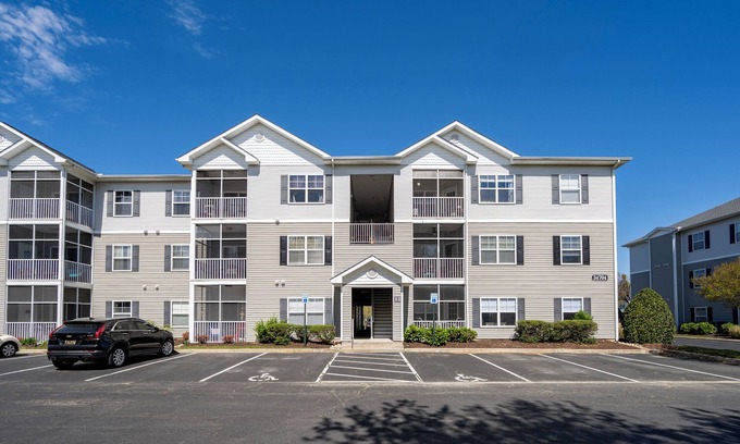 Sussex County Condo | Relaxing Two Bedroom Condo with Pool and Ocean View