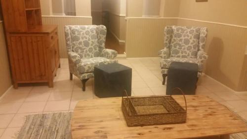 Gonubie House | Relax at 35 By Sea: Pet-Friendly Oceanfront Escape