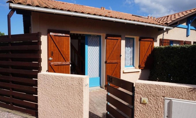 Biscarrosse Plage House | Welcoming Residence Les Cottages Perfect for Families
