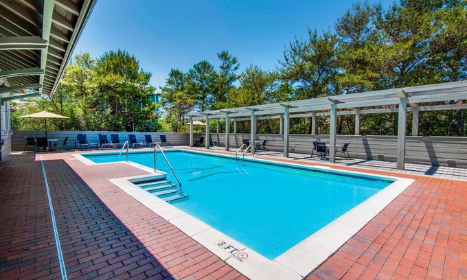 Seacrest House | Beachside Retreat: Magnolia Cottage with Pool & Porch