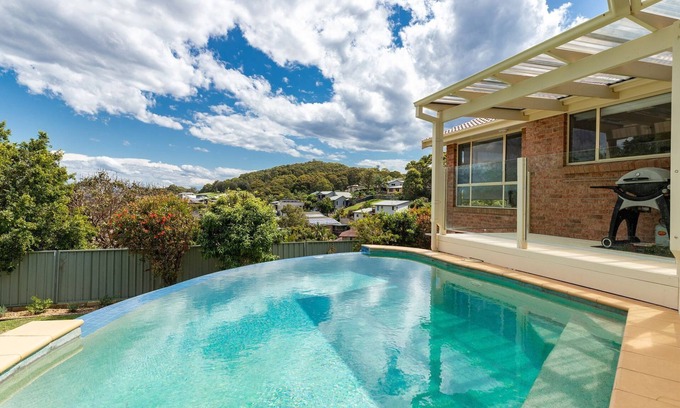 Forster House | Family-Friendly Hideaway Near Beautiful One Mile Beach
