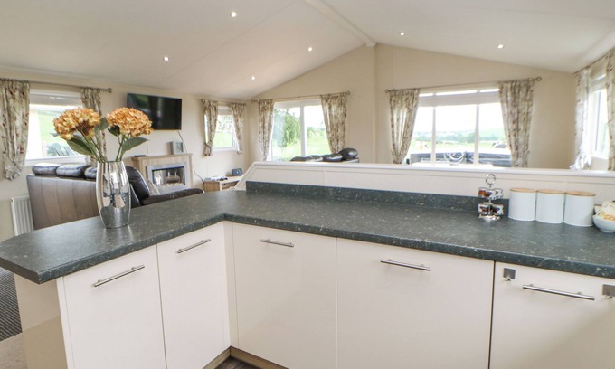 Welton Cottage | Pet-Friendly 36 Raven's Rest with Hot Tub in Armathwaite