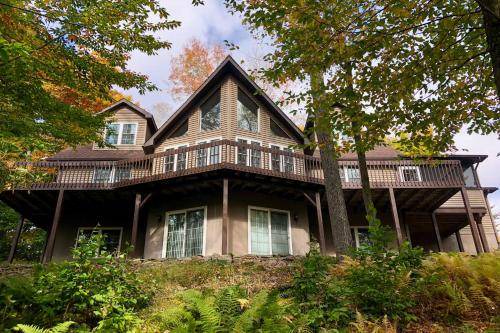 Gouldsboro House | Spacious 7-Bedroom House for Up to 12 Guests