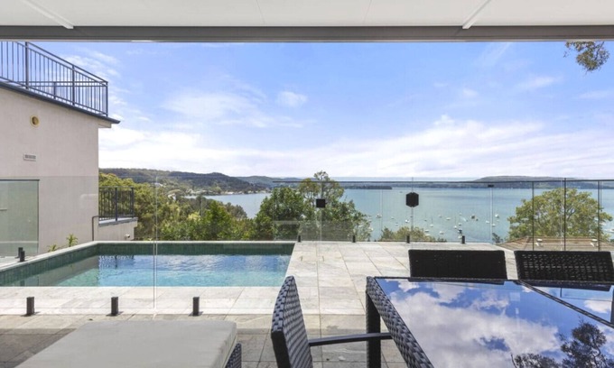 Koolewong House | 365 Days of Kalm I Pano Water Views I Heated Pool