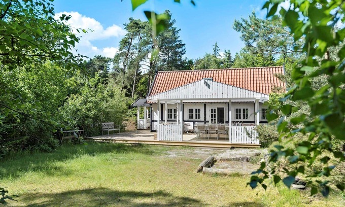 Bedegaard House | 3672 Nexø - Rørvej 7