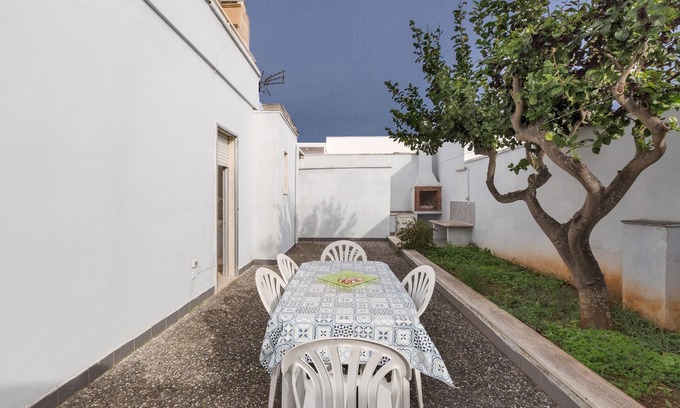 Padula Fede House | Relax at 3701 La Spiaggetta-Villetta Rosabel with Ocean View