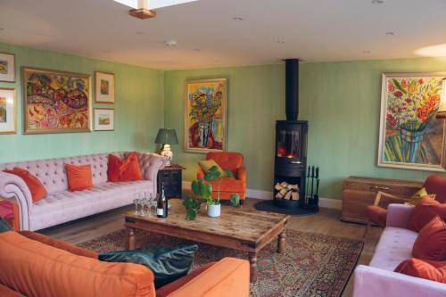 Loch Tay House | Spacious 3-Bedroom House for Up to 6 Guests – Pet Friendly