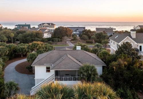 Seabrook Island House | Seabrook Island Retreat: 4-Star Stay with Pool Access