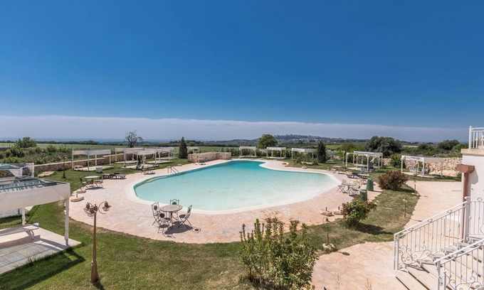 Mottola Apartment | Elegant Room at 3787 ADT with Pool and Breakfast Included