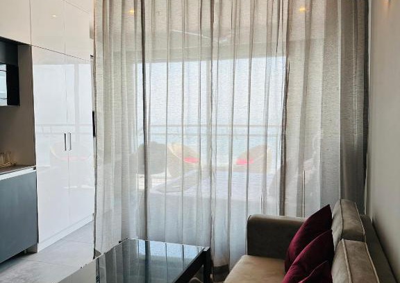 Noida Apartment | Explore 37th Sky-View: Pet-Friendly Family Retreat