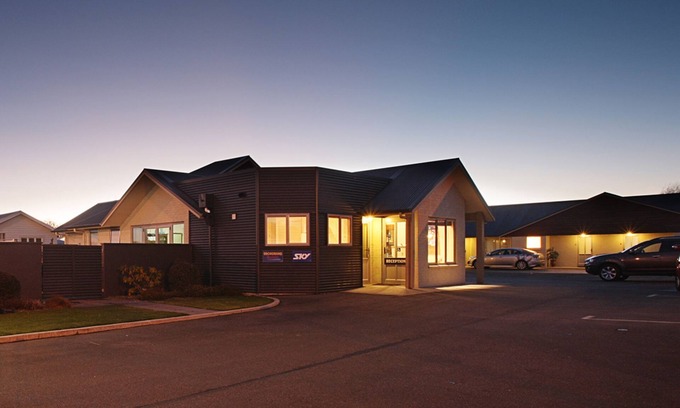 Invercargill Hotel | Discover 388 on Tay Motel: Family-Friendly & Breakfast Included