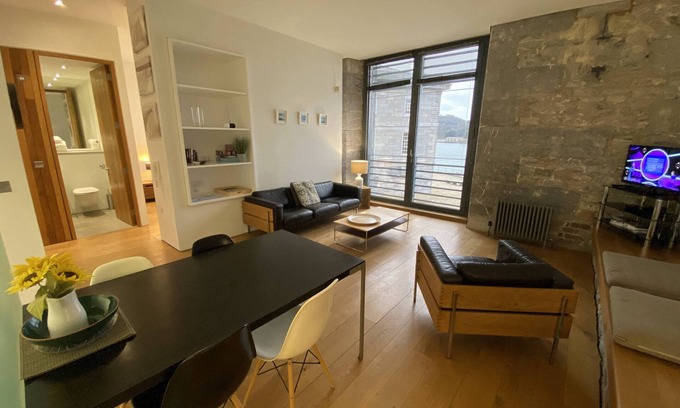 Plymouth Apartment | Experience 39 Brewhouse at Royal William Yard Today!