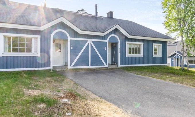 Saariselka House | Cozy 39 m² House with Kitchen for Up to 6 Guests