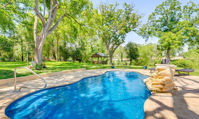 Seguin House | Spacious 4-Bedroom Haven with Private Pool & Lake Views