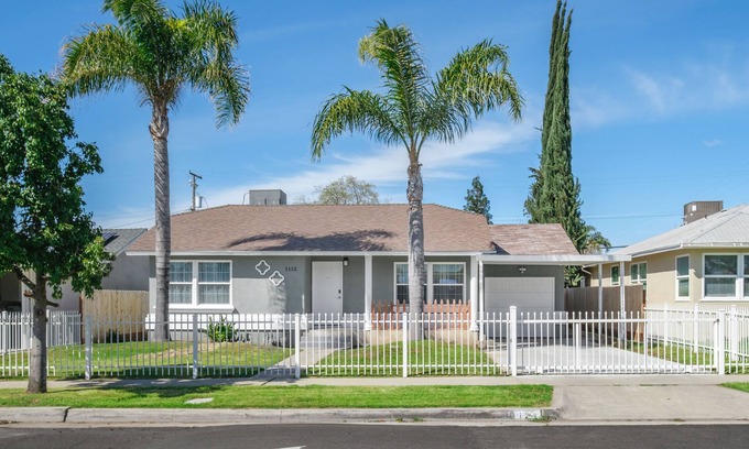 Fresno House | Cozy 3B/2Bth Retreat with Spa and Pet-Friendly Perks